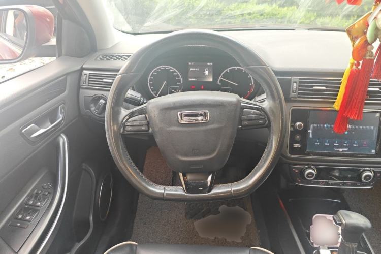 Used Qoros 3 2014 Hatchback 1.6T Automatic ZhiZhen Model Steering Wheel