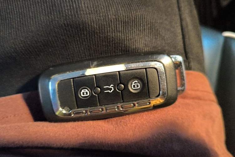 Used Qoros 3 2014 Hatchback 1.6T Automatic ZhiZhen Model Vehicle Key
