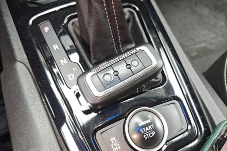 Used Qoros 3 2014 Hatchback 1.6T Automatic ZhiZhen Model Vehicle Key