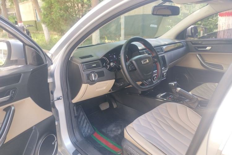 Used Qoros 3 2014 Hatchback 1.6T Automatic ZhiZhen Model Driver Seat