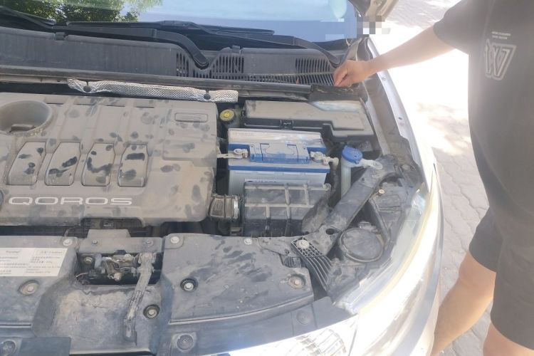 Used Qoros 3 2014 Hatchback 1.6T Automatic ZhiZhen Model Engine Bay Left