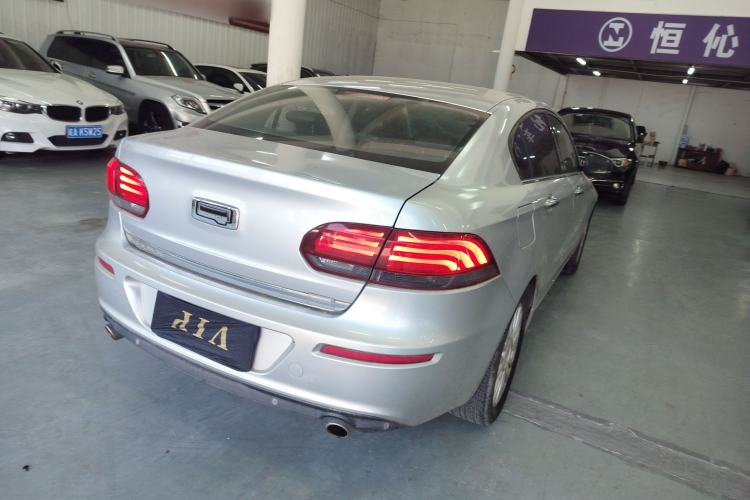 Used Qoros 3 2014 Sedan 1.6T Automatic ZhiZhen Model Exterior 6