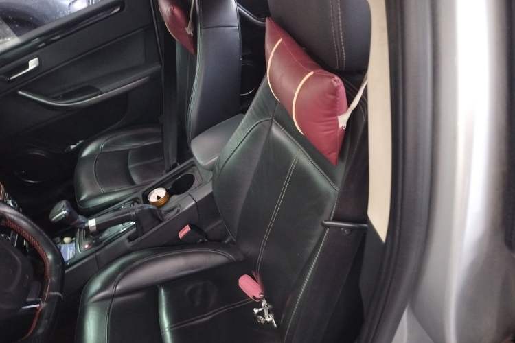 Used Qoros 3 2014 Sedan 1.6T Automatic ZhiZhen Model Left Front Seat