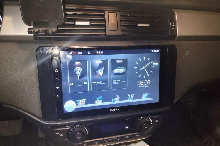 Used Qoros 3 2014 Hatchback 1.6L Automatic Zhiyue Enhanced Model Audio And AC Panel