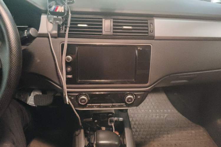 Used Qoros 3 2014 Sedan 1.6L Automatic Zhiyue Model Audio And AC Panel