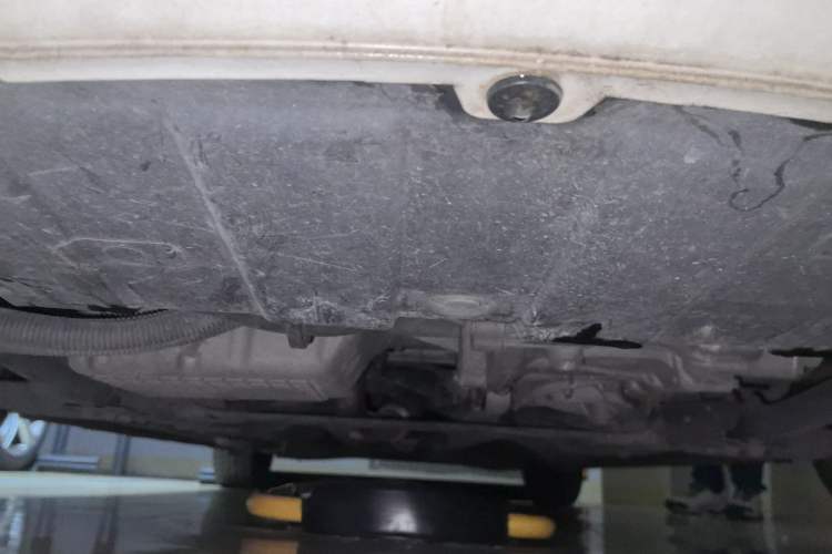 Used Qoros 3 2014 Sedan 1.6T Automatic ZhiZhen Model Chassis Front
