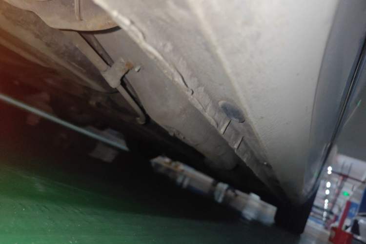 Used Qoros 3 2014 Sedan 1.6T Automatic ZhiZhen Model Chassis Rear Right