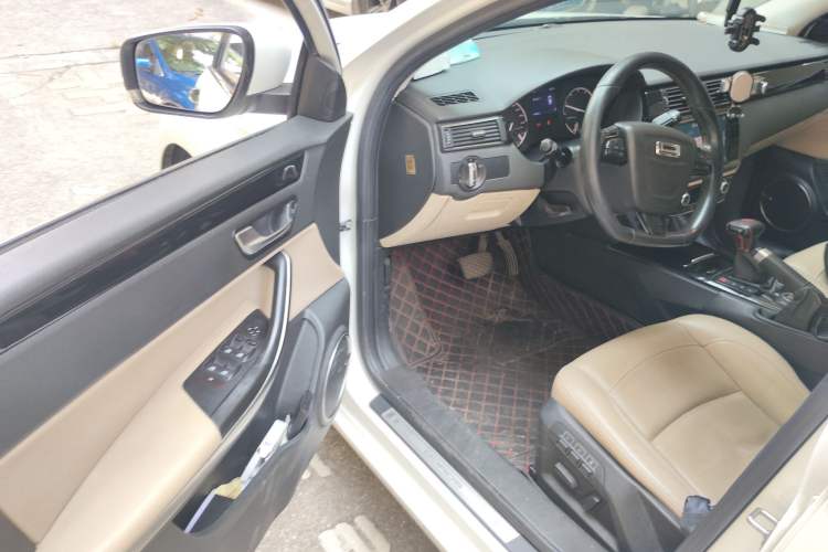 Used Qoros 3 2014 Sedan 1.6T Automatic ZhiZhen Model Driver Seat