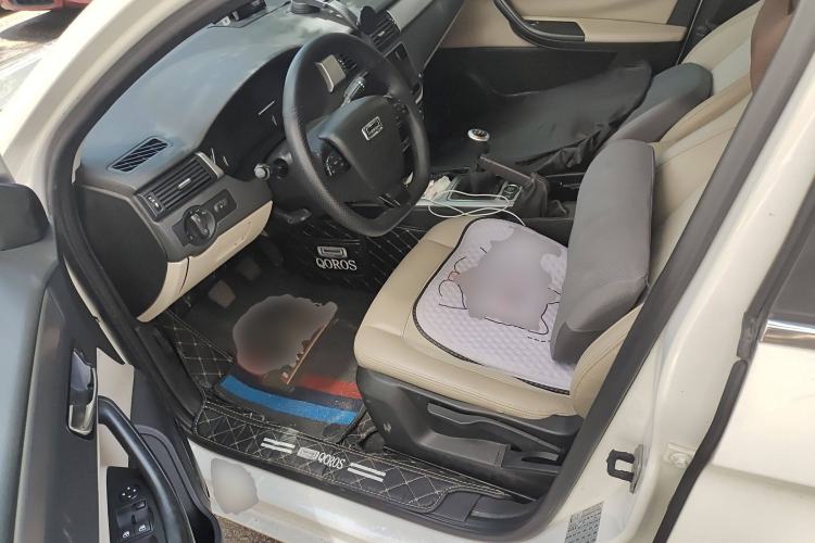 Used Qoros 3 2014 Sedan 1.6L Manual Zhixiang Model Driver Seat