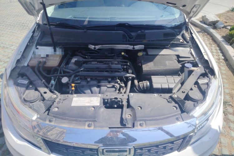 Used Qoros 3 2014 Sedan 1.6L Automatic Zhiyue Model Engine Bay