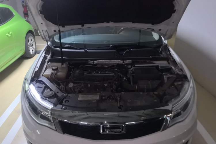 Used Qoros 3 2014 Sedan 1.6T Automatic ZhiZhen Model Engine Bay