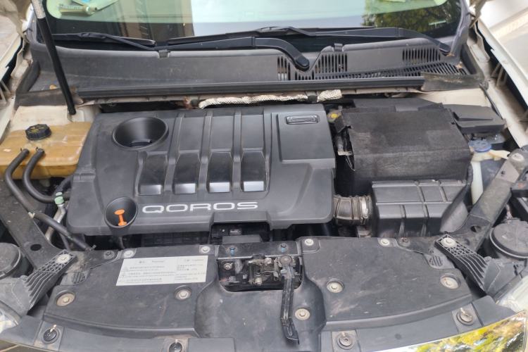 Used Qoros 3 2014 Sedan 1.6T Automatic ZhiZhen Model Engine Bay