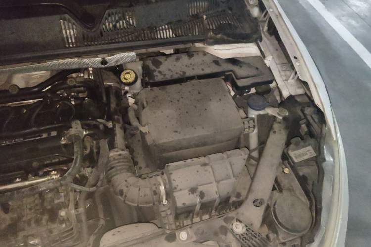 Used Qoros 3 2014 Hatchback 1.6L Automatic Zhiyue Enhanced Model Engine Bay Left