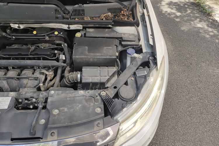 Used Qoros 3 2014 Sedan 1.6L Manual Zhixiang Model Engine Bay Left