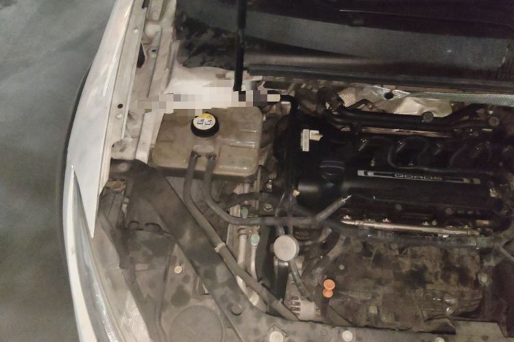 Used Qoros 3 2014 Hatchback 1.6L Automatic Zhiyue Enhanced Model Engine Bay Right