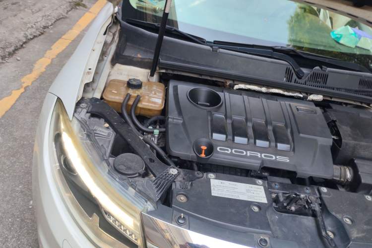 Used Qoros 3 2014 Sedan 1.6T Automatic ZhiZhen Model Engine Bay Right