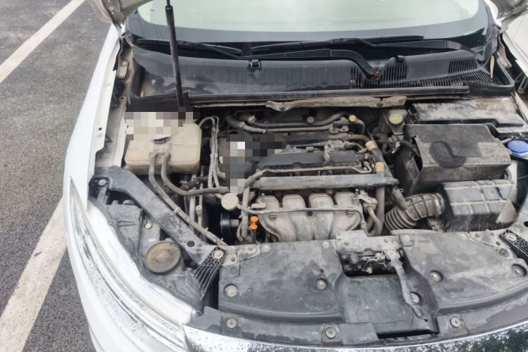 Used Qoros 3 2014 Sedan 1.6L Automatic Zhiyue Model Engine Bay Right