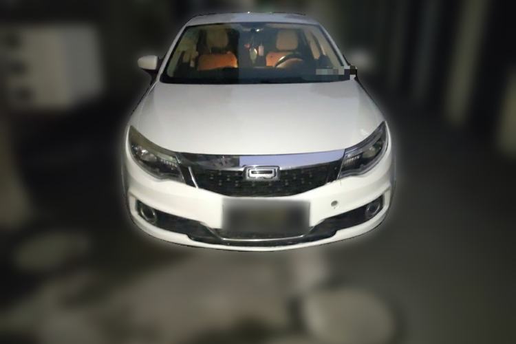 Used Qoros 3 2014 Hatchback 1.6L Automatic Zhiyue Model Front