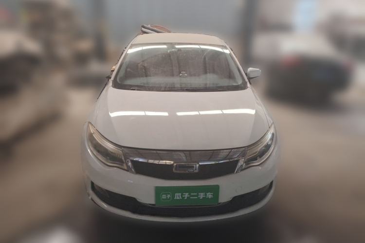 Used Qoros 3 2014 Sedan 1.6L Automatic Zhiyue Model Front