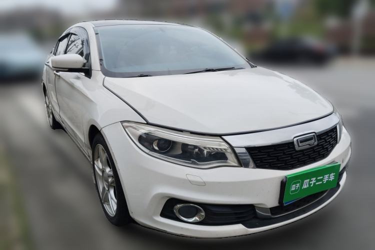 Used Qoros 3 2014 Hatchback 1.6T Automatic ZhiZhen Model Front Right 45 Deg