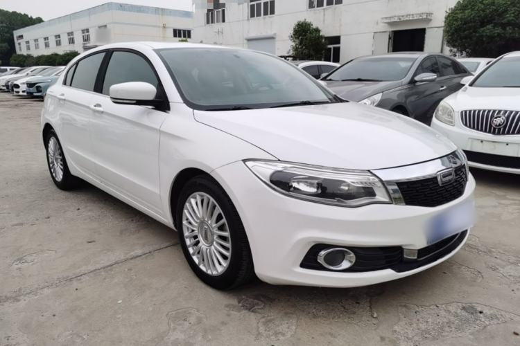 Used Qoros 3 2014 Hatchback 1.6T Automatic Zhiyue Enhanced Model Front Right 45 Deg