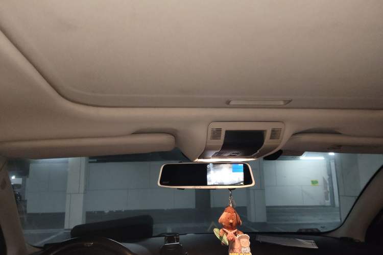 Used Qoros 3 2014 Hatchback 1.6L Automatic Zhiyue Enhanced Model Headliner
