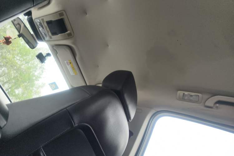 Used Qoros 3 2014 Sedan 1.6L Automatic Zhiyue Model Headliner