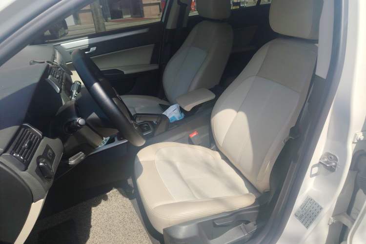 Used Qoros 3 2014 Sedan 1.6L Automatic Zhiyue Model Left Front Seat