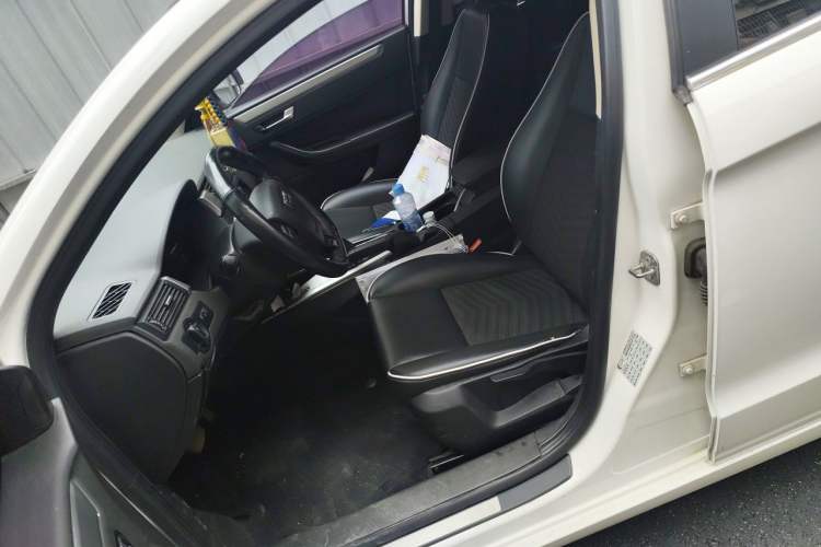 Used Qoros 3 2014 Hatchback 1.6L Automatic Zhiyue Enhanced Model Left Front Seat