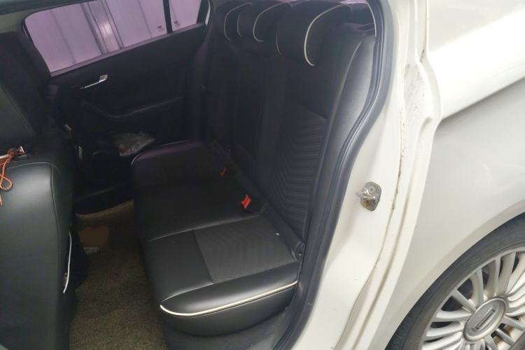 Used Qoros 3 2014 Hatchback 1.6L Automatic Zhiyue Enhanced Model Left Rear Seat