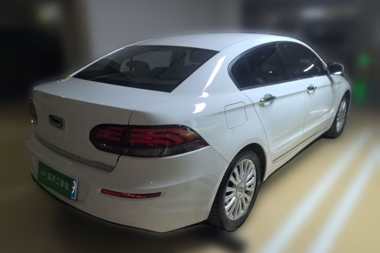 Used Qoros 3 2014 Sedan 1.6T Automatic ZhiZhen Model Rear Right 45 Deg