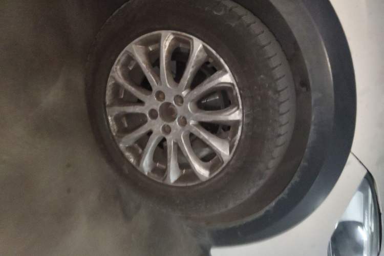Used Qoros 3 2014 Hatchback 1.6L Automatic Zhiyue Enhanced Model Right Front Wheel Hub
