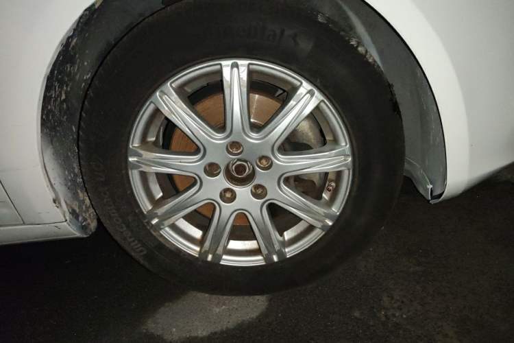Used Qoros 3 2014 Hatchback 1.6L Automatic Zhiyue Model Right Front Wheel Hub
