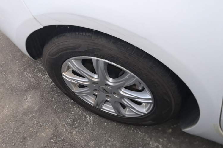Used Qoros 3 2014 Sedan 1.6L Automatic Zhiyue Enhanced Model Right Rear Wheel Hub
