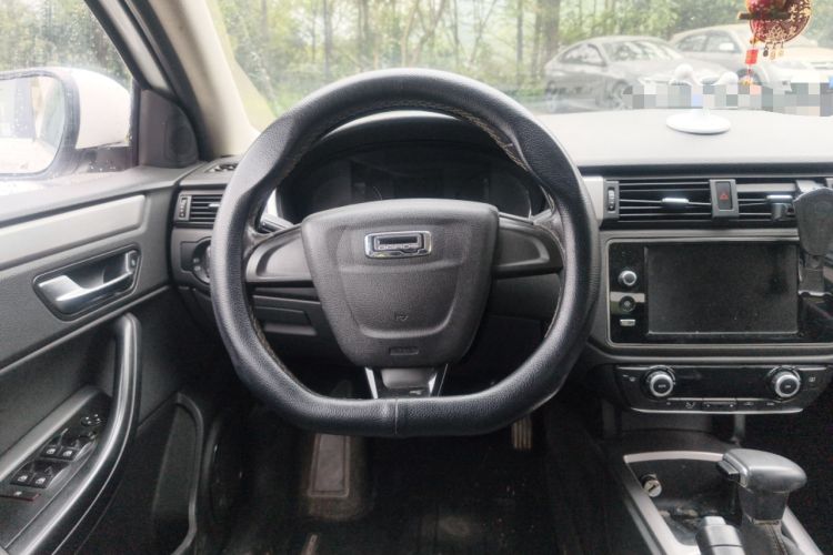 Used Qoros 3 2014 Sedan 1.6L Automatic Zhiyue Model Steering Wheel