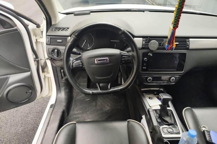 Used Qoros 3 2014 Hatchback 1.6L Automatic Zhiyue Enhanced Model Steering Wheel
