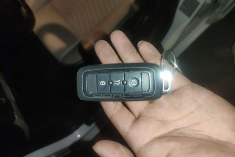 Used Qoros 3 2014 Hatchback 1.6L Automatic Zhiyue Model Vehicle Key