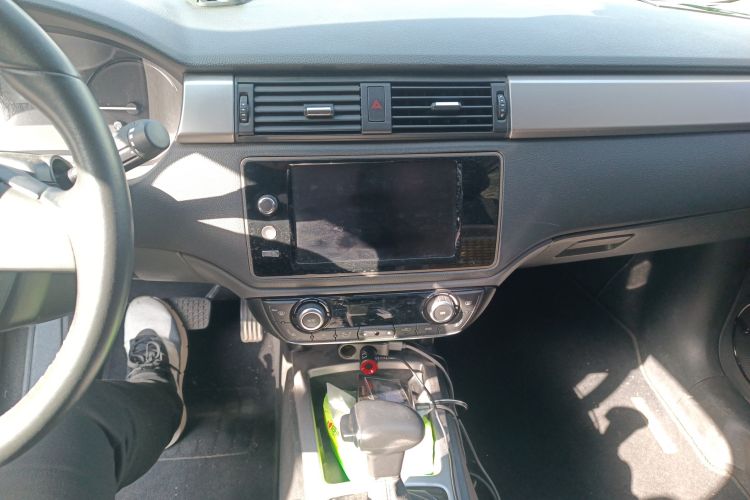 Used Qoros 3 2015 Sedan 1.6L Automatic ZhiXiang Model Audio And AC Panel
