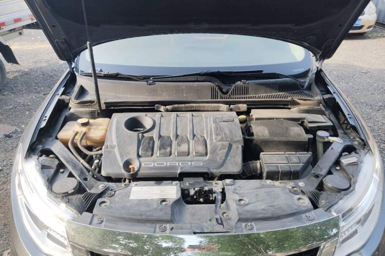 Used Qoros 3 2015 Hatchback 1.6L Automatic ZhiNeng Model Engine Bay