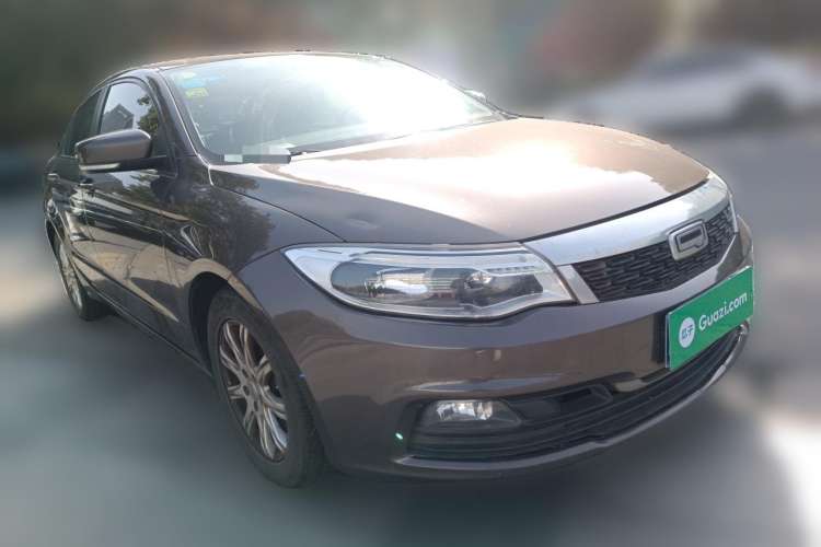 Used Qoros 3 2015 Sedan 1.6L Automatic ZhiXiang Model Front Right 45 Deg