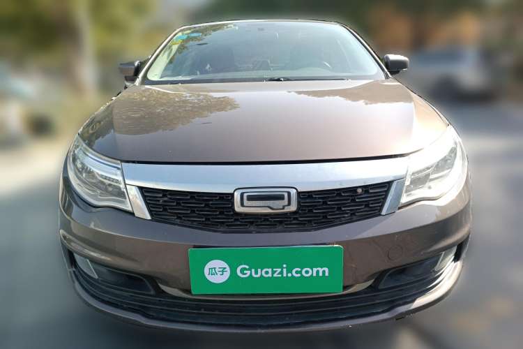 Used Qoros 3 2015 Sedan 1.6L Automatic ZhiXiang Model Front