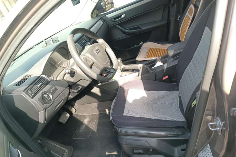 Used Qoros 3 2015 Sedan 1.6L Automatic ZhiXiang Model Left Front Seat