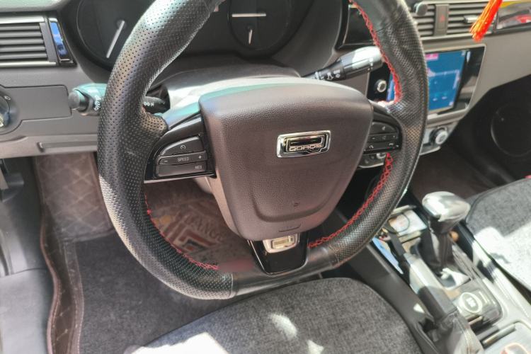 Used Qoros 3 2015 Sedan 1.6T Automatic ZhiZhen Enhanced Model Steering Wheel