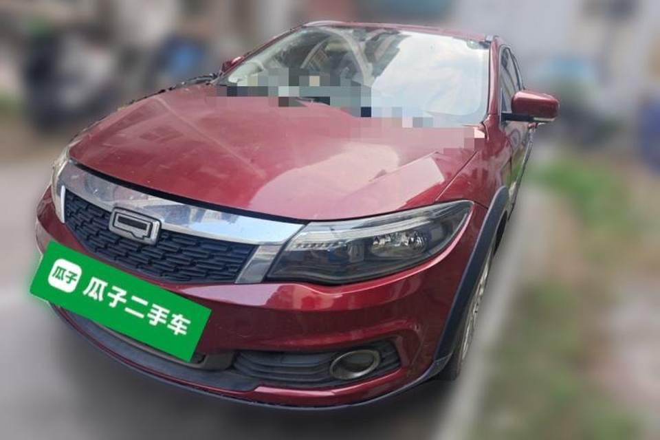 Qoros 3 2015