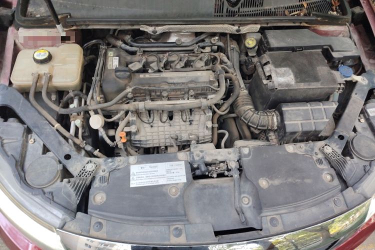 Used Qoros 3 2015 Urban SUV 1.6T Automatic ZhiKu Model Engine Bay