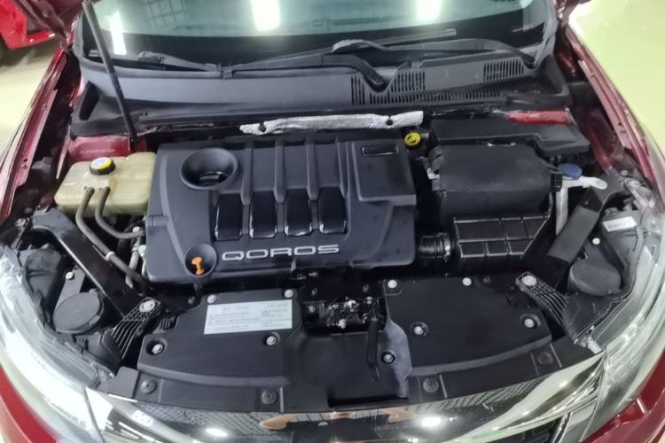 Used Qoros 3 2015 Urban SUV 1.6T Automatic ZhiKu Model Engine Bay