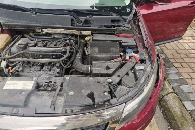 Used Qoros 3 2015 Hatchback 1.6T Automatic Cool Edition Engine Bay Left