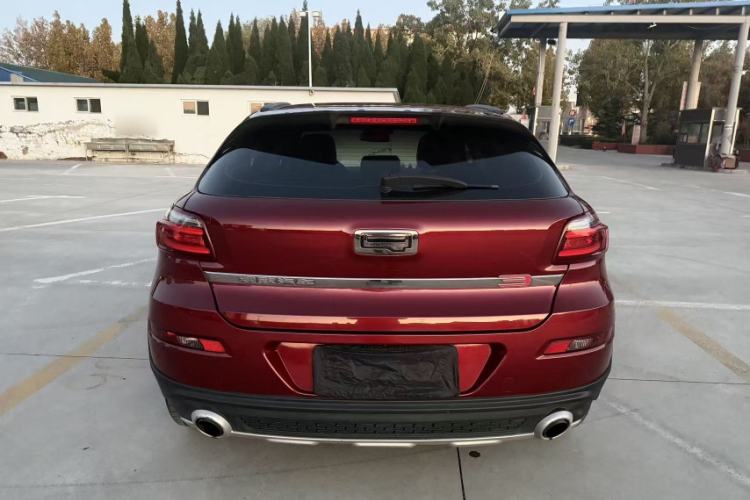 Used Qoros 3 2015 Urban SUV 1.6T Automatic ZhiKu Model Exterior 2