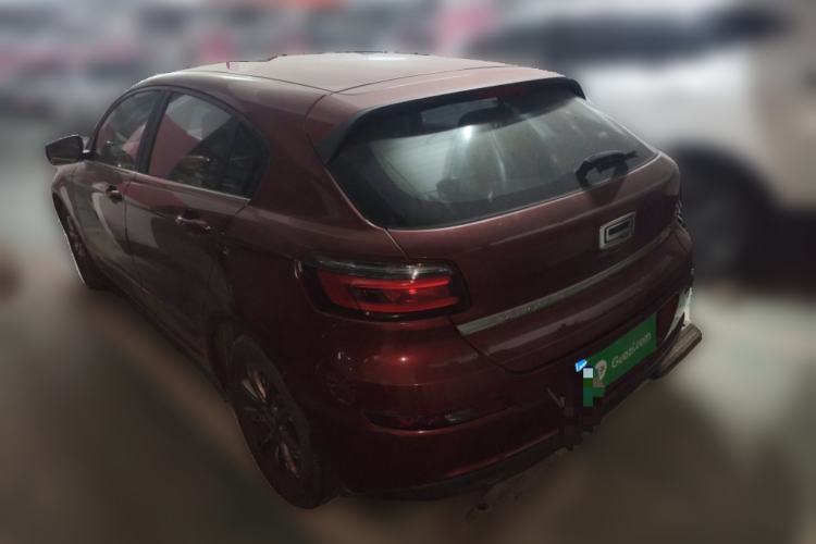 Used Qoros 3 2015 Hatchback 1.6L Automatic ZhiNeng Model Exterior 3