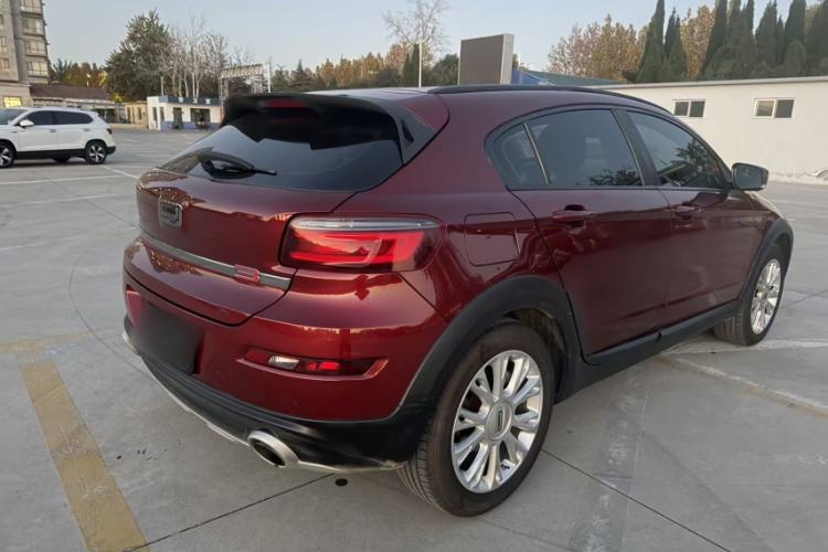 Used Qoros 3 2015 Urban SUV 1.6T Automatic ZhiKu Model Exterior 3